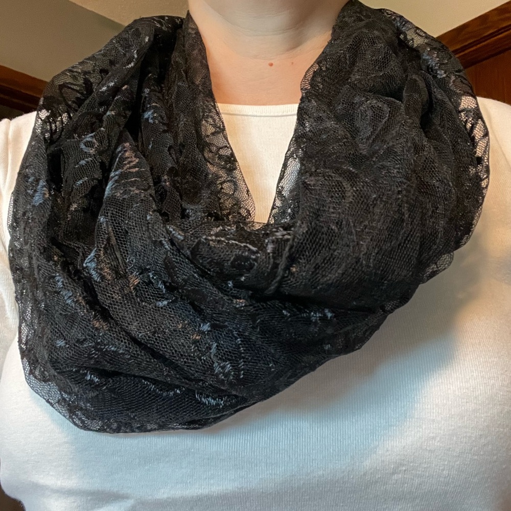 🔥2 for $6🔥 Black Lace Infinity Scarf